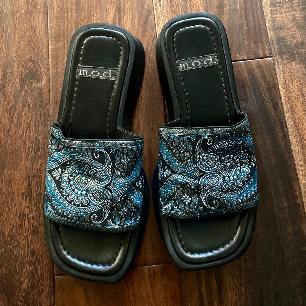 M.O.D. Paisley Print Sandals